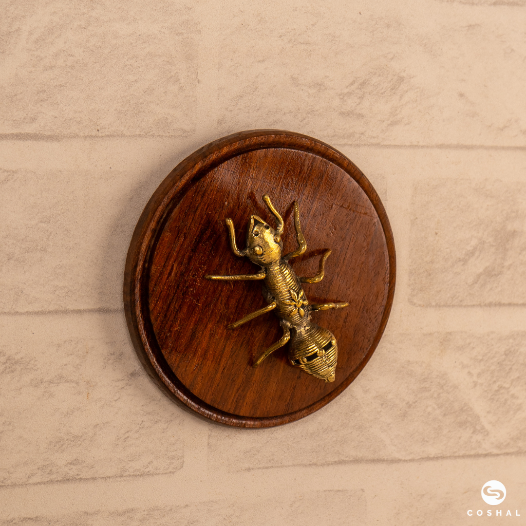Diligent Ant Desk  & Wall Plaque